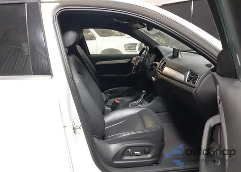 2016 Audi Q3 2.0T Premium Plus z USA, uszkodzony, nr VIN WA1EFCFS5GR012868